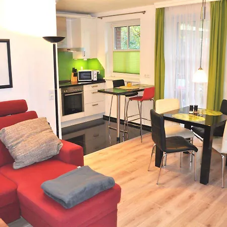 Apartment Ostseeallee 11 Nr 03 *